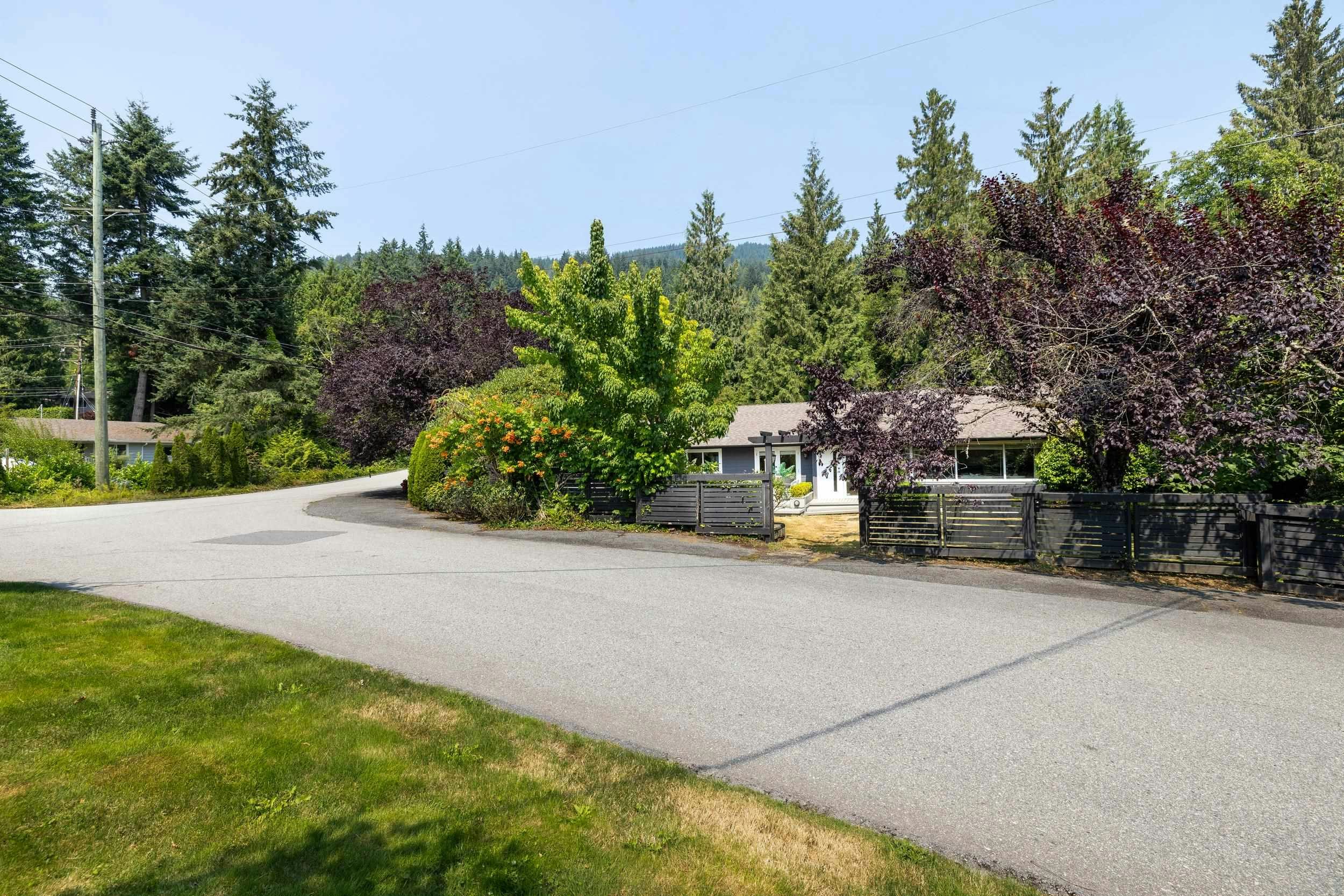 3420 Rockview Place, West Vancouver, BC, V7V 3H3 - 34
