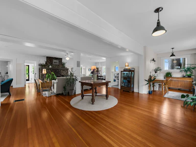 511 176 Street - 4