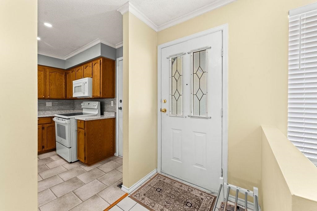 24-1190 Falcon Drive, Coquitlam, BC, V3E 2L2 - 25