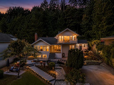 4043 Rose Crescent - 2