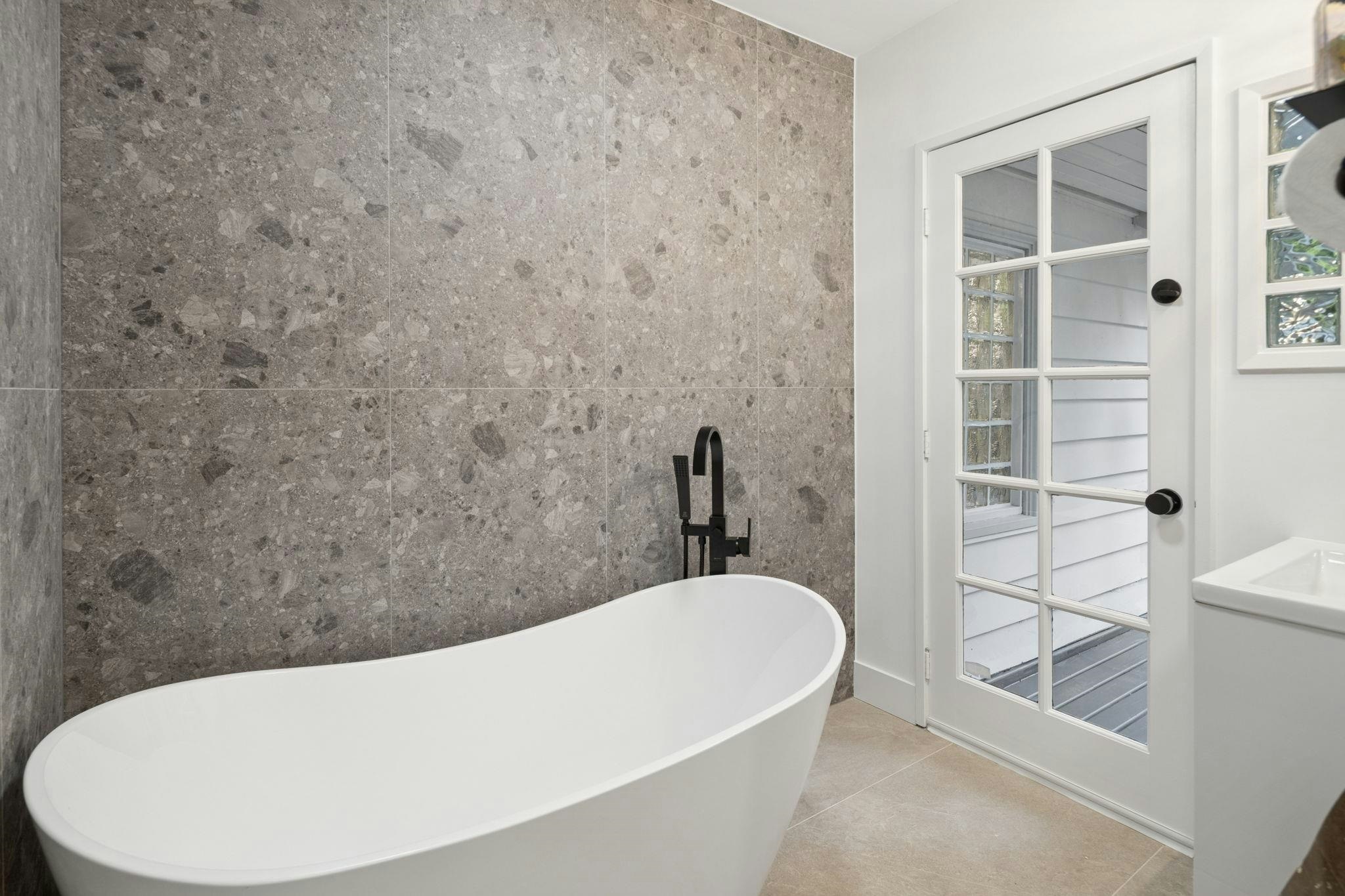 4043 Rose Crescent, West Vancouver, BC, V7V 2N6 - 30