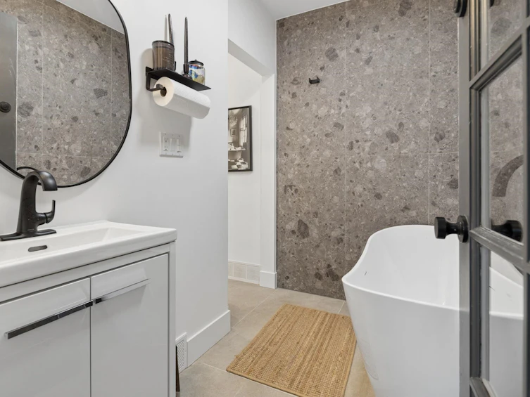 4043 Rose Crescent, West Vancouver, BC, V7V 2N6 - 31