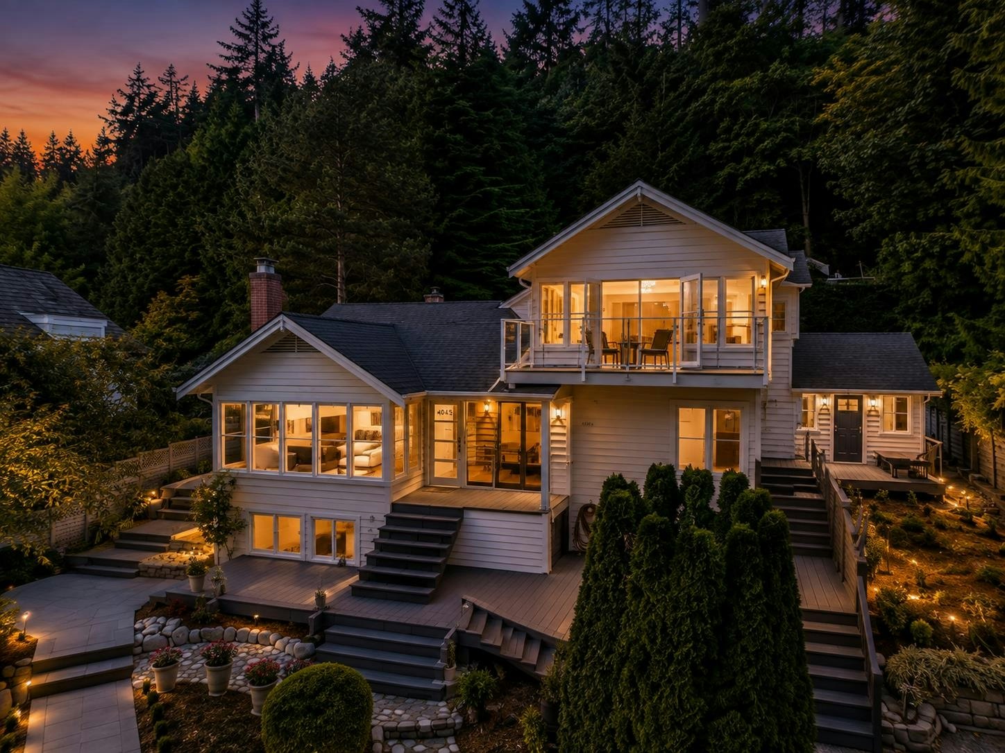 4043 Rose Crescent, West Vancouver, BC, V7V 2N6