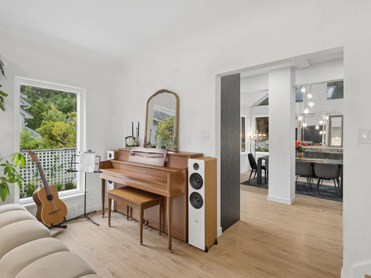 4043 Rose Crescent, West Vancouver, BC, V7V 2N6 - 7