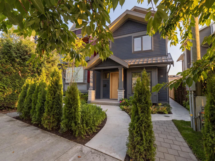 20 W 14th Avenue, Vancouver, BC, V5Y 1W6