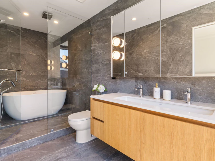 20 W 14th Avenue, Vancouver, BC, V5Y 1W6 - 18