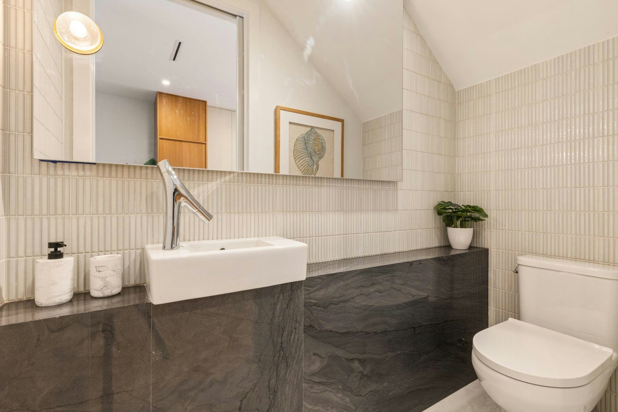 20 W 14th Avenue, Vancouver, BC, V5Y 1W6 - 15
