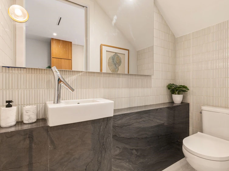 20 W 14th Avenue, Vancouver, BC, V5Y 1W6 - 15