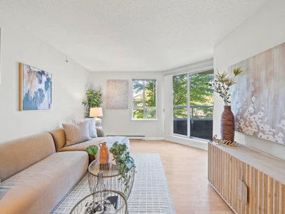 406-3489 Ascot Place - 2