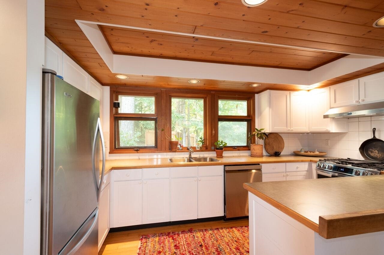 368 Eagles Nest Road, Bowen Island, BC, V0N 1G1 - 10