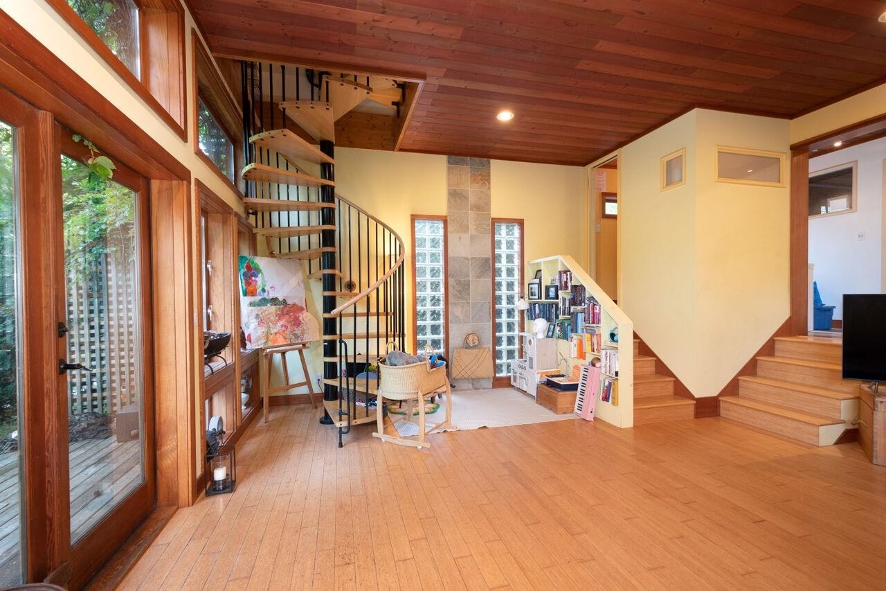 368 Eagles Nest Road, Bowen Island, BC, V0N 1G1 - 21