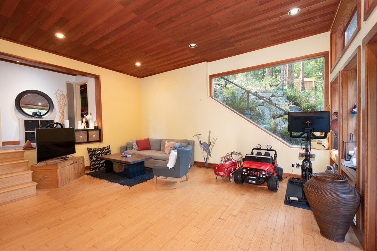 368 Eagles Nest Road, Bowen Island, BC, V0N 1G1 - 24