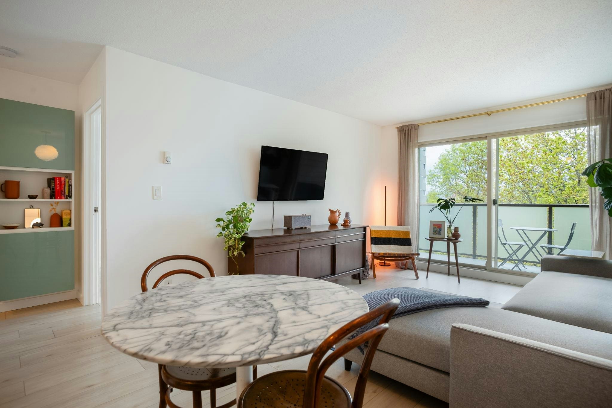 405-1864 Frances Street, Vancouver, BC, V5L 1Z7