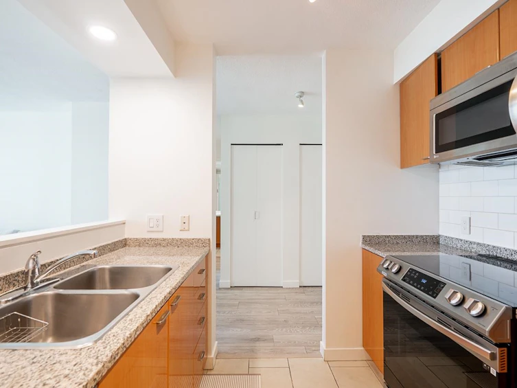 1803-1200 W Georgia Street, Vancouver, BC, V6E 4R2 - 14