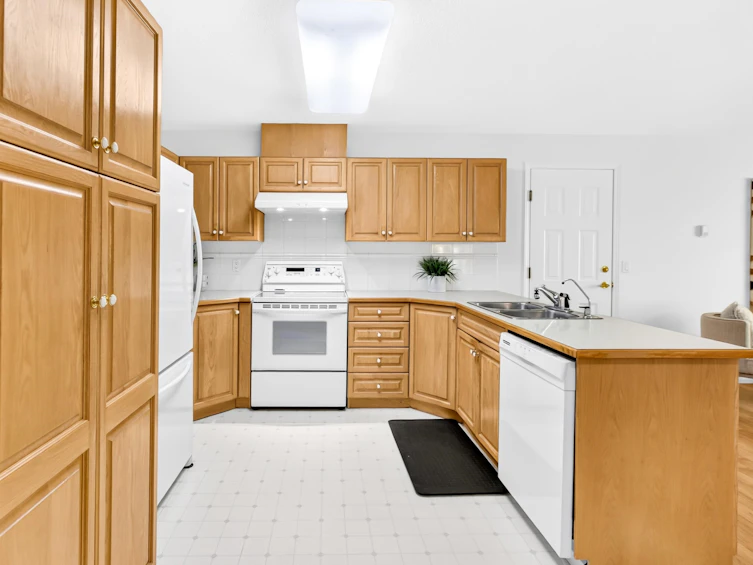105-13888 70 Avenue, Surrey, BC, V3W 0R8 - 11