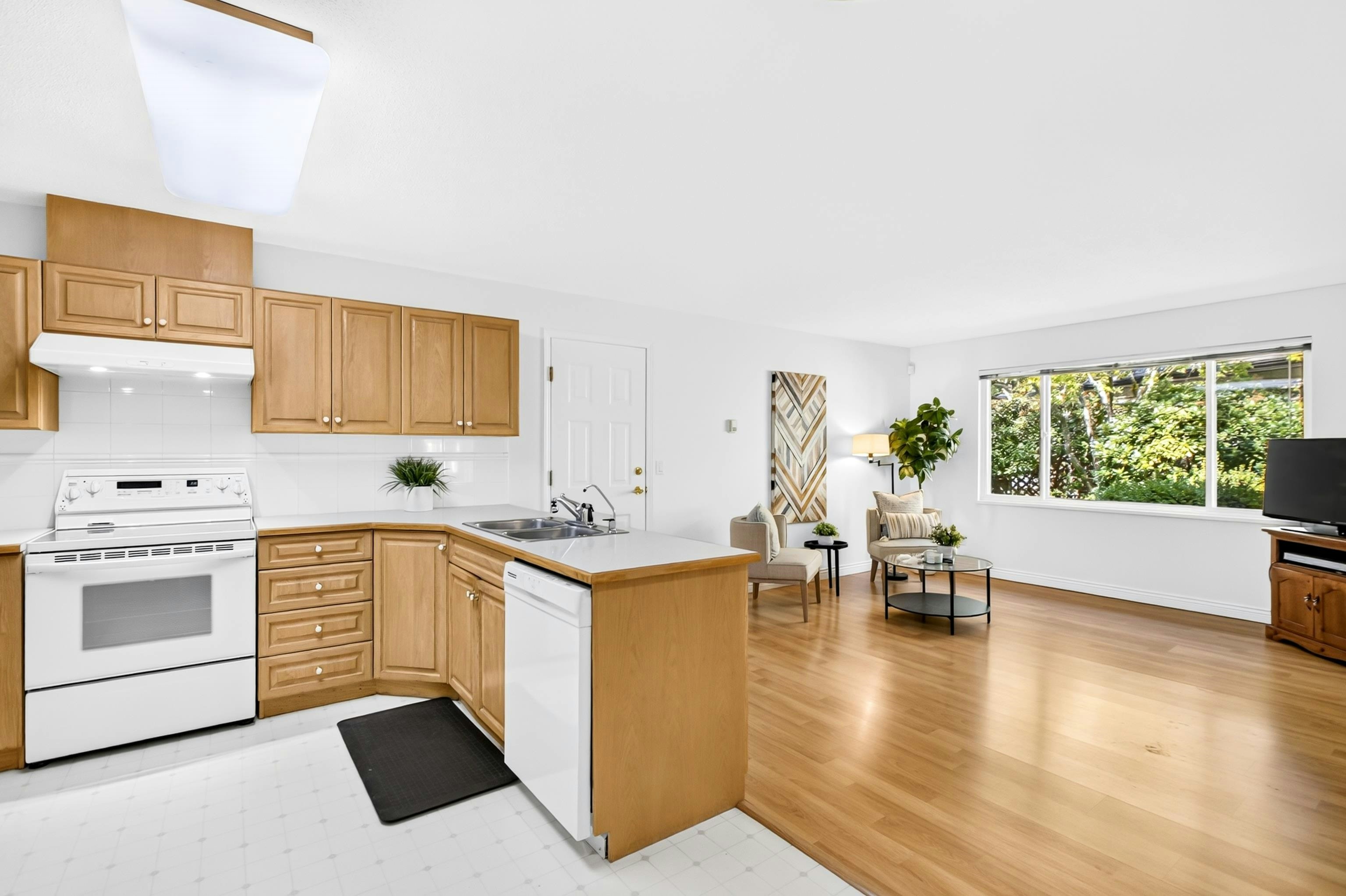 105-13888 70 Avenue, Surrey, BC, V3W 0R8 - 14