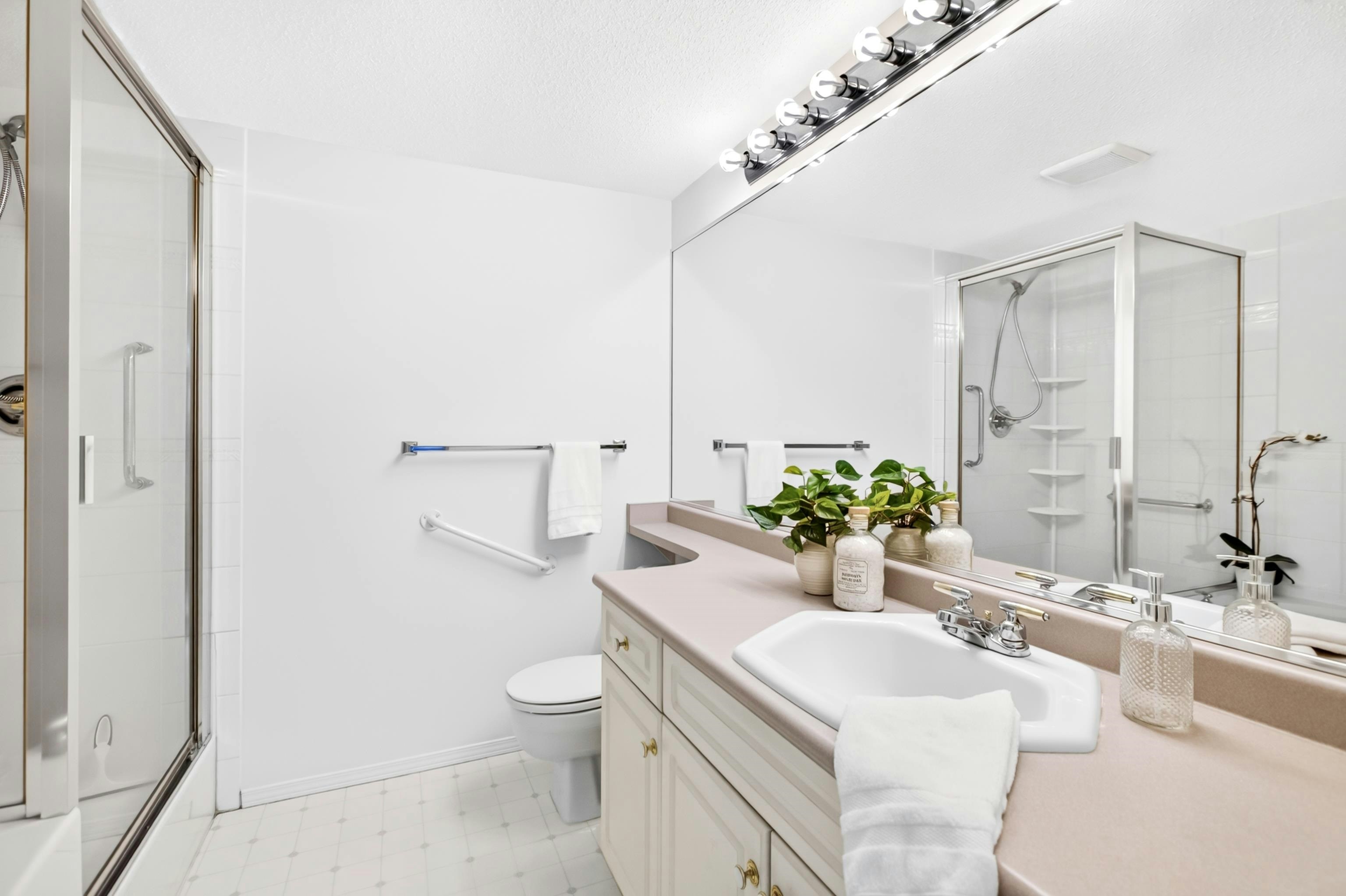 105-13888 70 Avenue, Surrey, BC, V3W 0R8 - 19