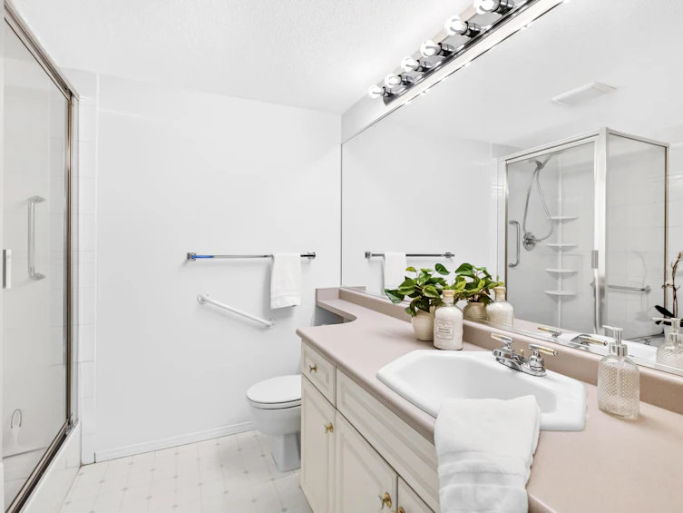 105-13888 70 Avenue, Surrey, BC, V3W 0R8 - 19
