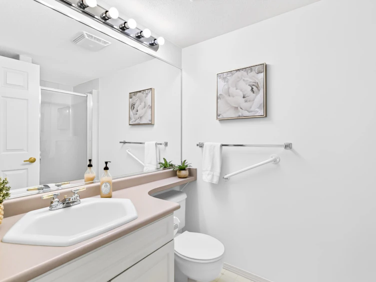 105-13888 70 Avenue, Surrey, BC, V3W 0R8 - 22