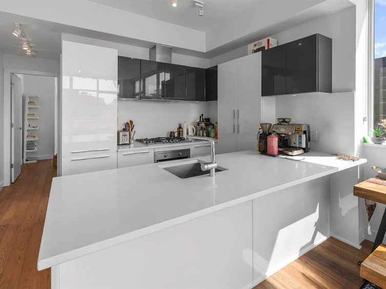 1001-108 E 1st Avenue, Vancouver, BC, V5T 0E4 - 2