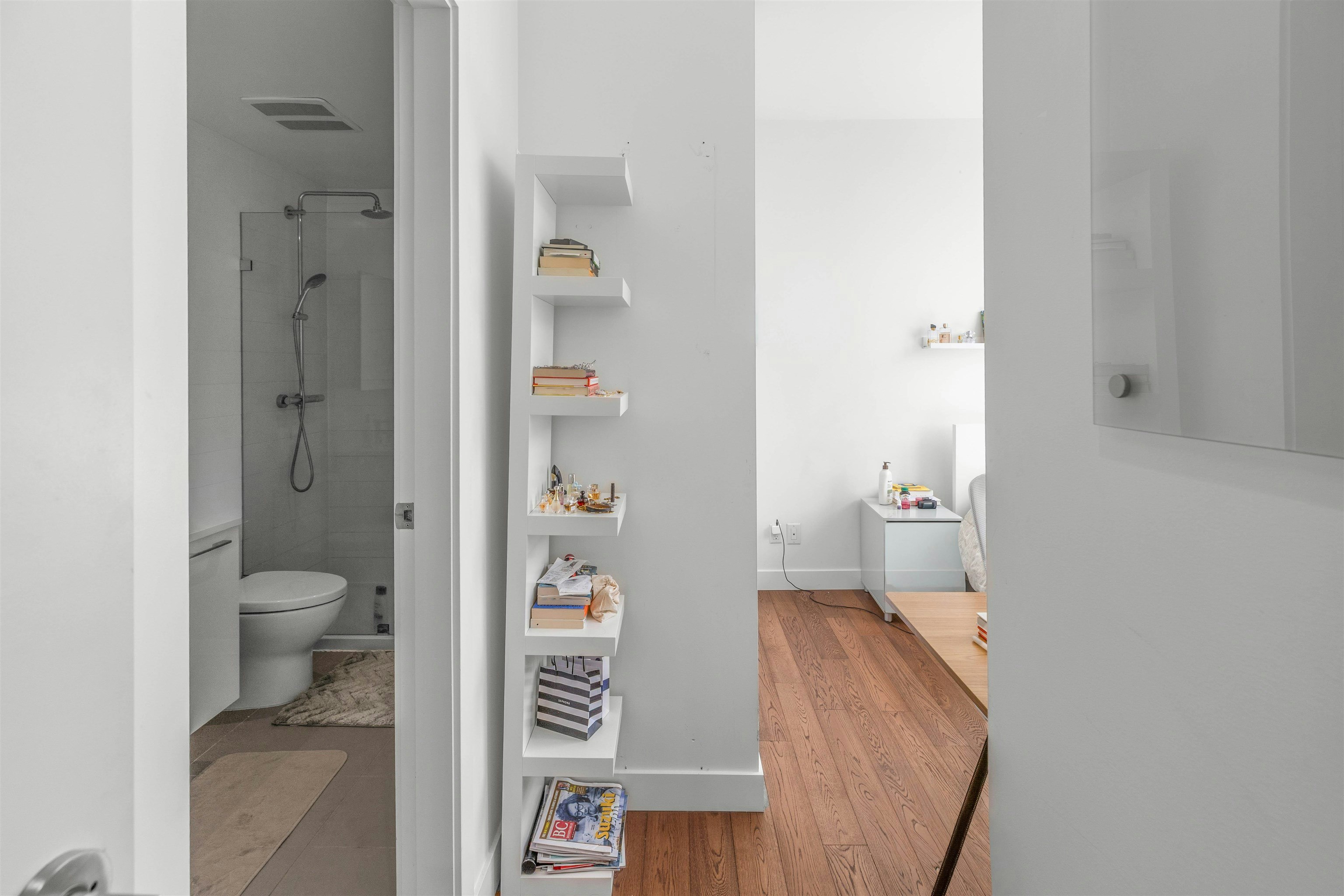 1001-108 E 1st Avenue, Vancouver, BC, V5T 0E4 - 9