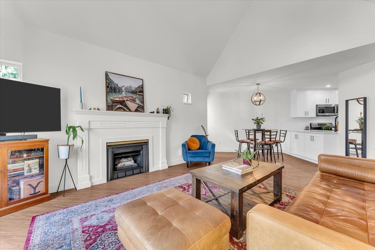 309-7455 Moffatt Road - 3