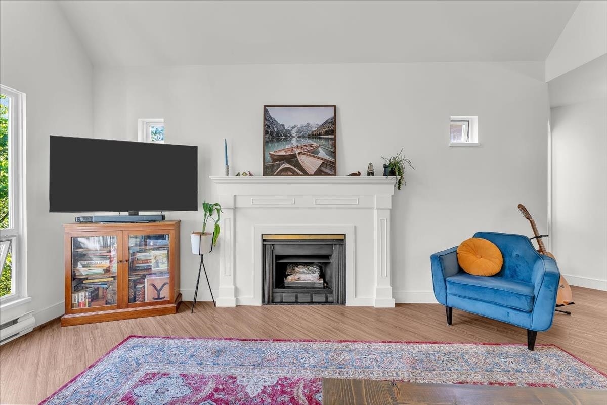 309-7455 Moffatt Road - 2