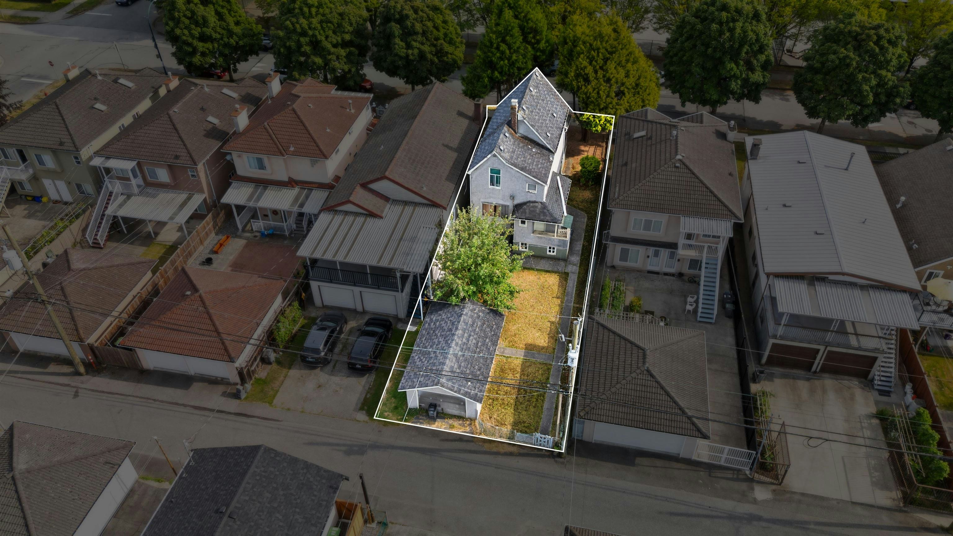 2673 Pandora Street, Vancouver, BC, V5K 1V9 - 12