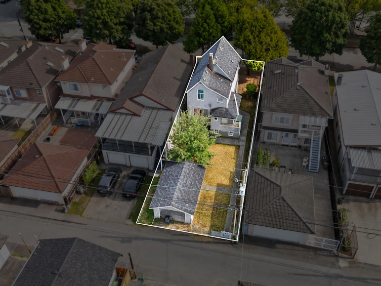 2673 Pandora Street, Vancouver, BC, V5K 1V9 - 12