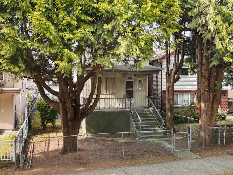 2673 Pandora Street, Vancouver, BC, V5K 1V9 - 23