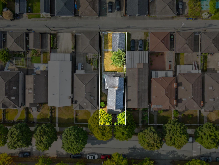 2673 Pandora Street, Vancouver, BC, V5K 1V9 - 10