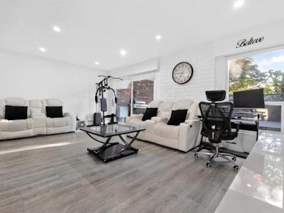 211-13931 74 Avenue - 4