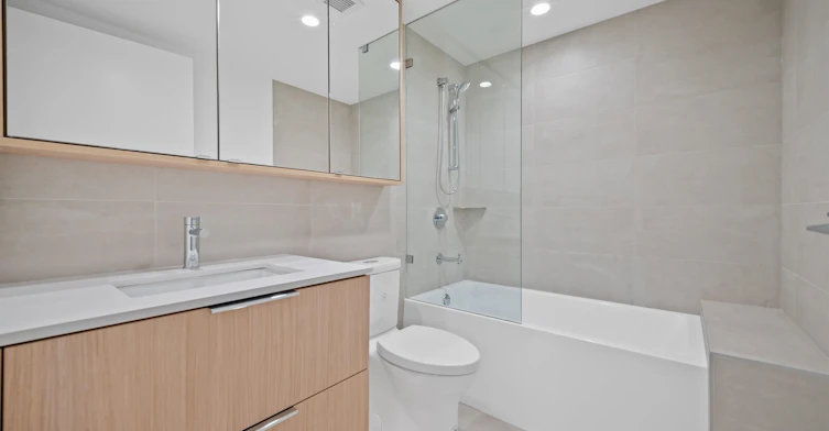 3705-2135 Springer Avenue, Burnaby, BC, V5B 0C1 - 4
