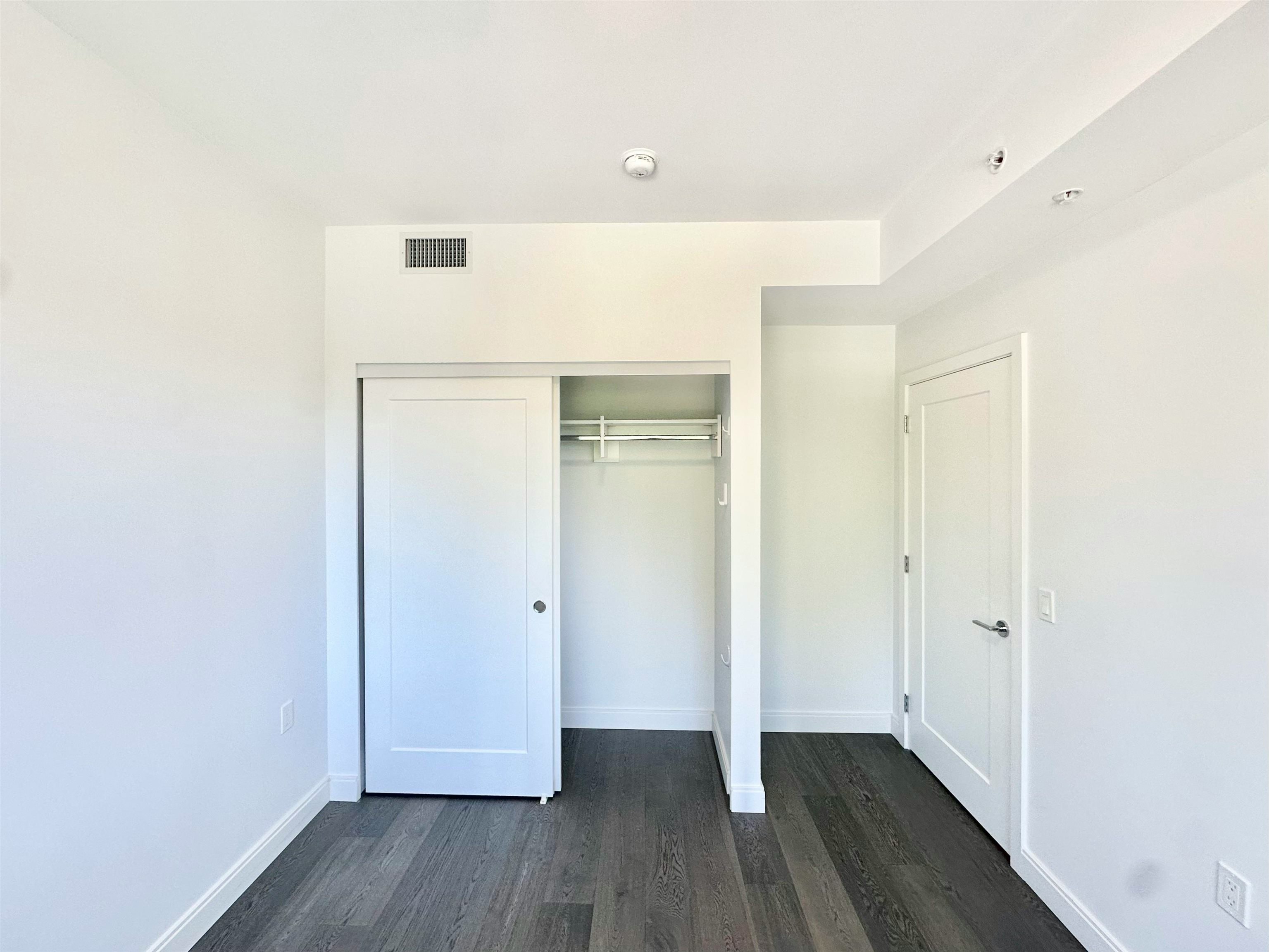 304-4908 Cambie Street, Vancouver, BC, V5Z 0K1 - 2