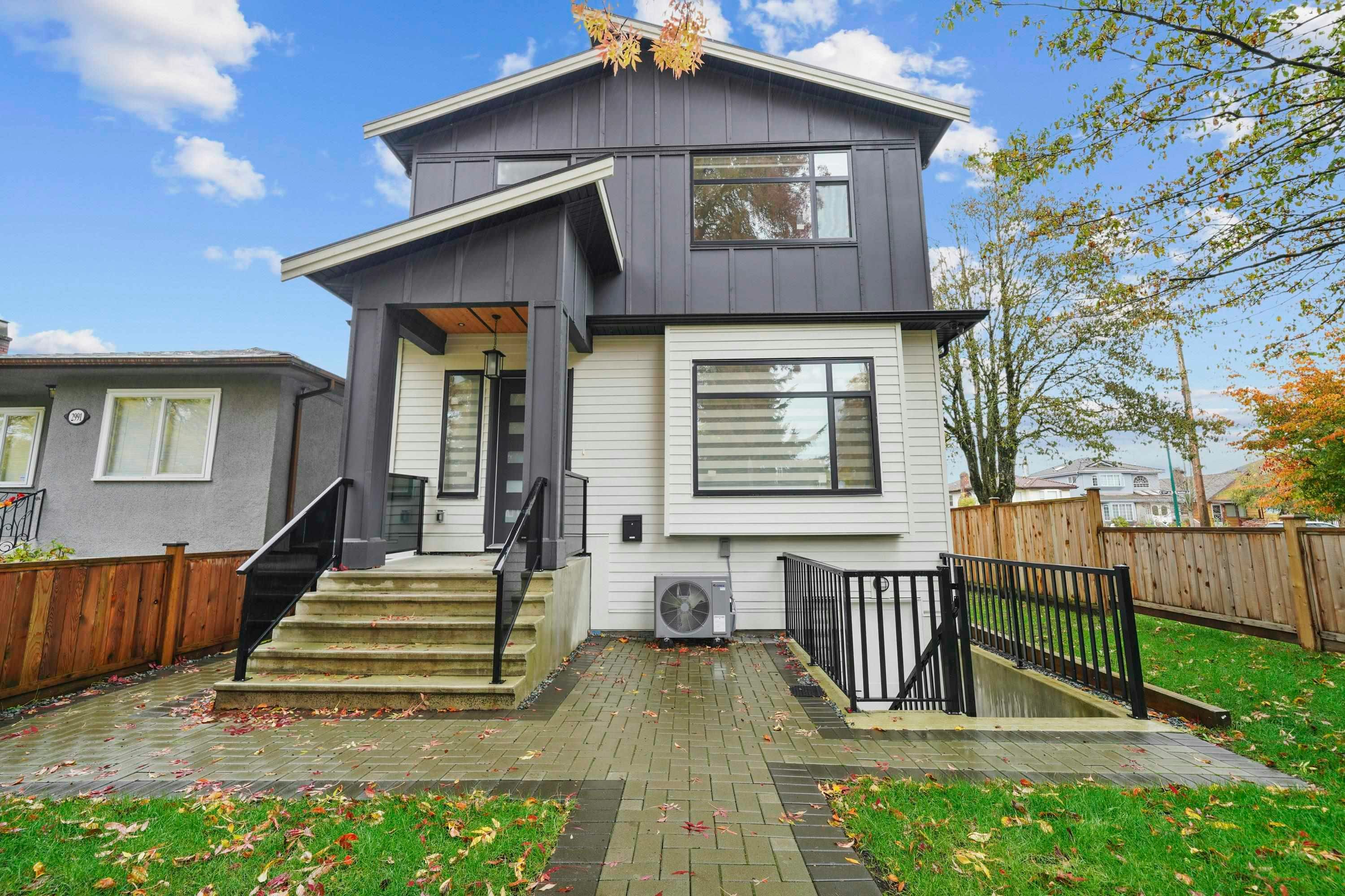 2995 E 17th Avenue, Vancouver, BC, V5M 2N4