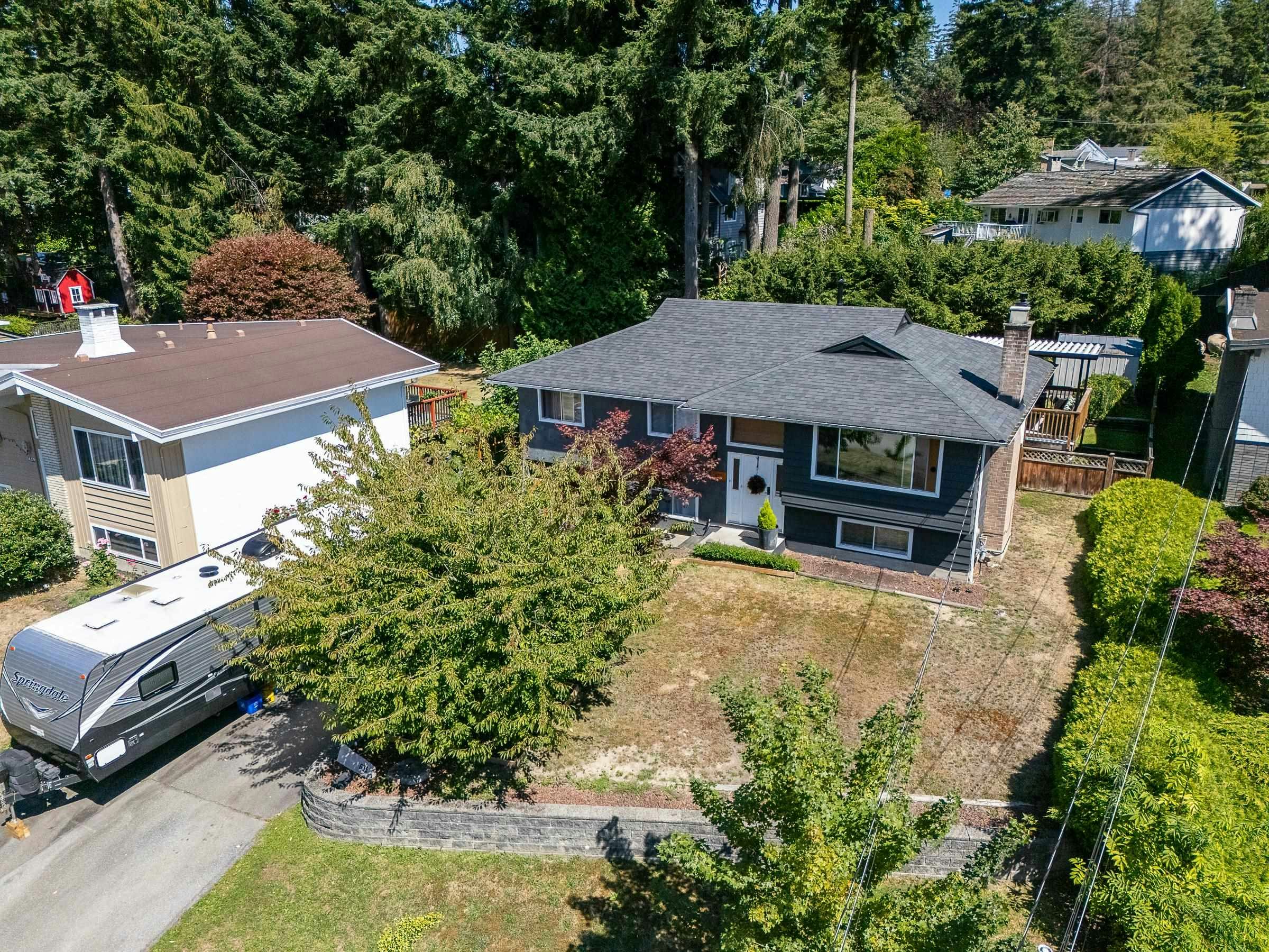 635 Midvale Street, Coquitlam, BC, V3J 6M1 - 2