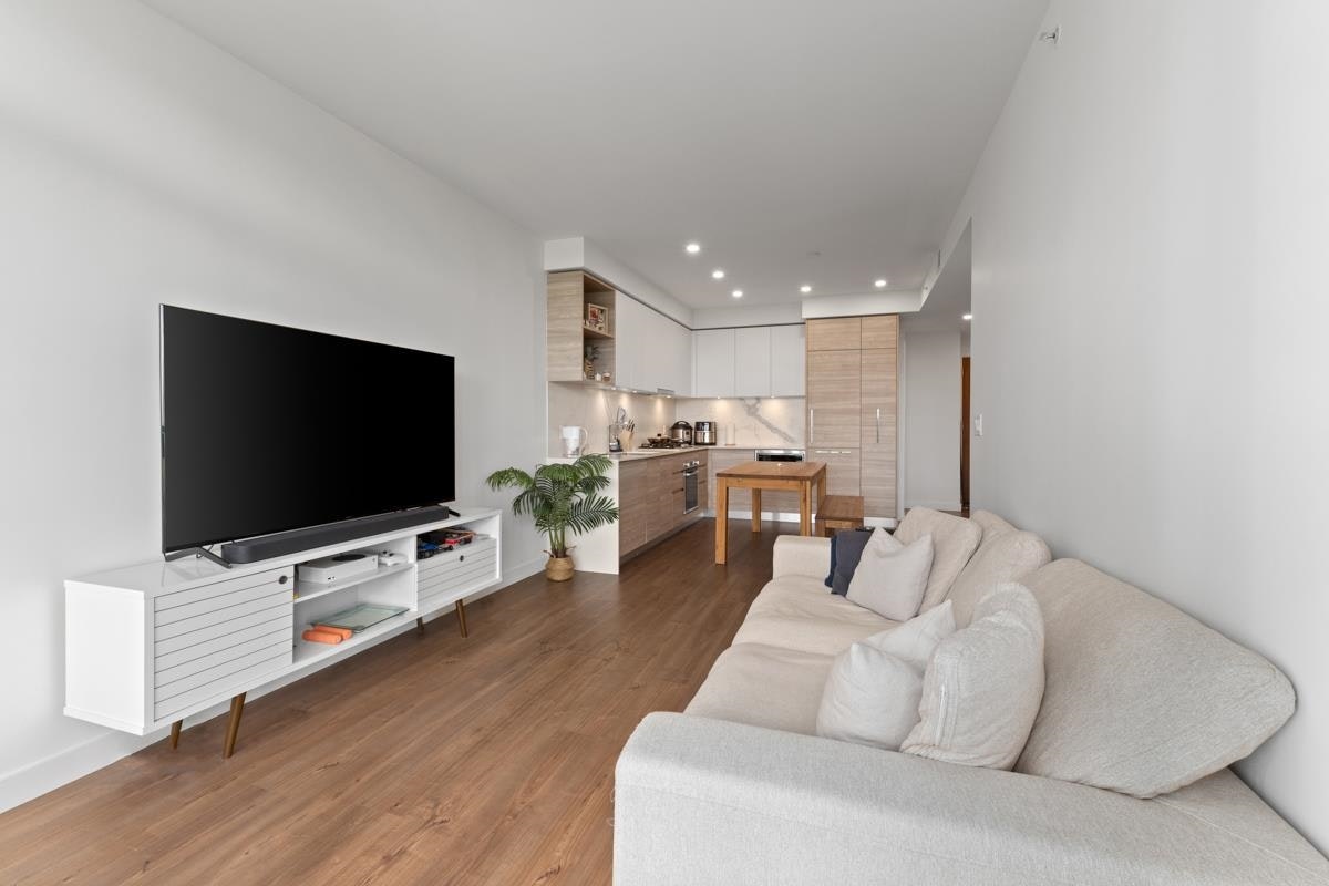 1702-585 Austin Avenue - 4