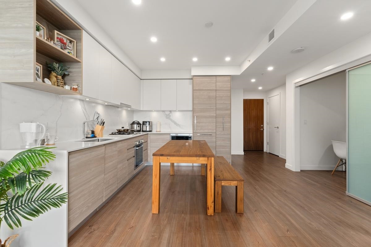 1702-585 Austin Avenue - 5