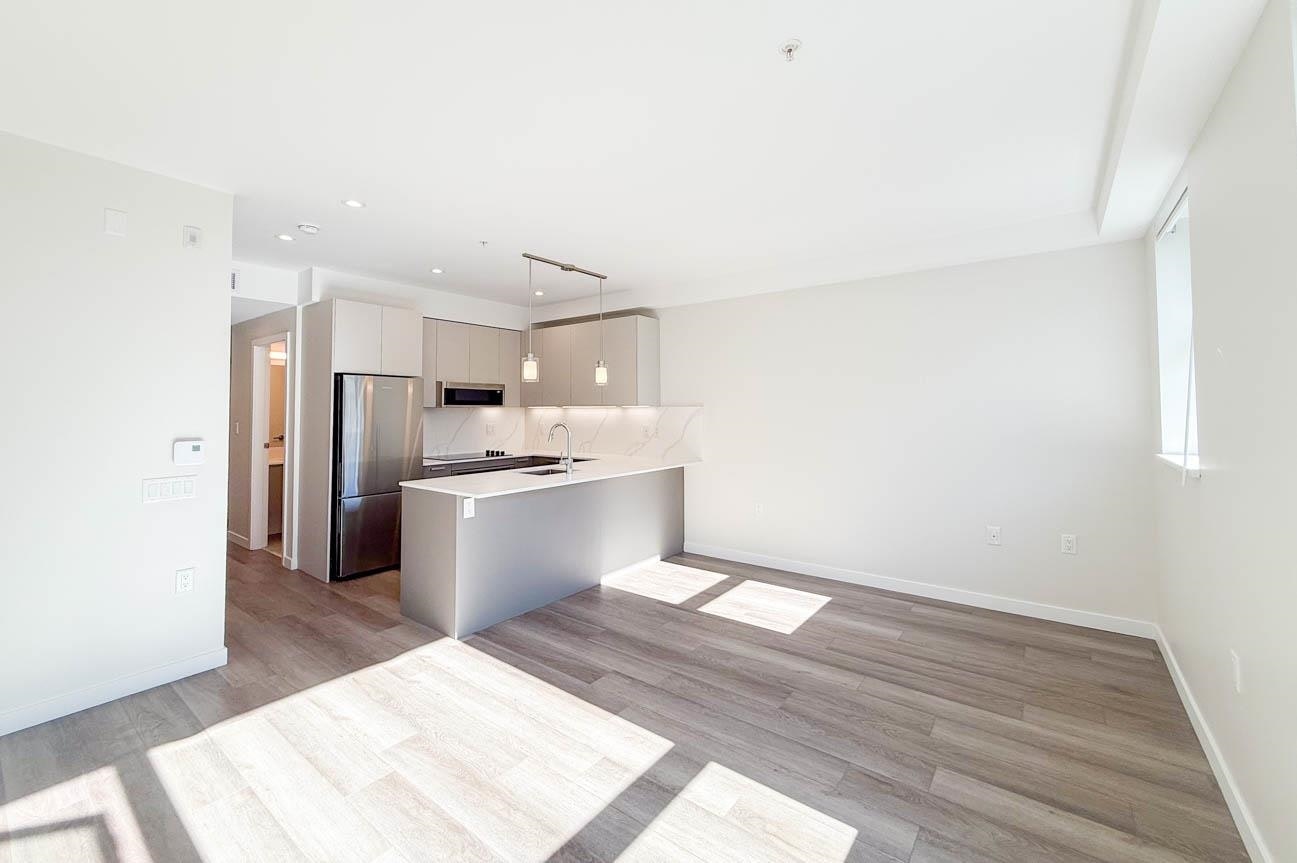 400-3588 Hull, Vancouver, BC, V5N 4R9 - 7