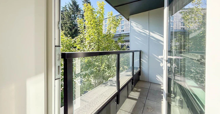 400-3588 Hull, Vancouver, BC, V5N 4R9 - 9