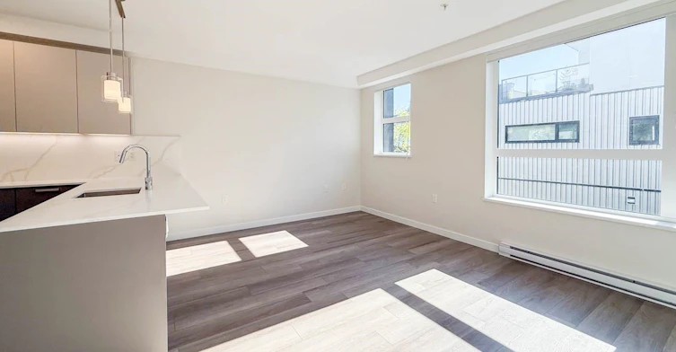 400-3588 Hull, Vancouver, BC, V5N 4R9 - 6