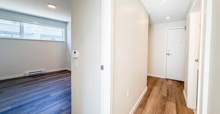 400-3588 Hull, Vancouver, BC, V5N 4R9 - 13