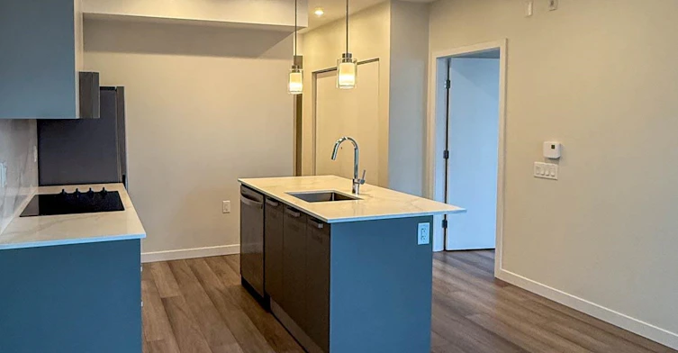 204-3588 Hull Street, Vancouver, BC, V5N 4R9 - 5