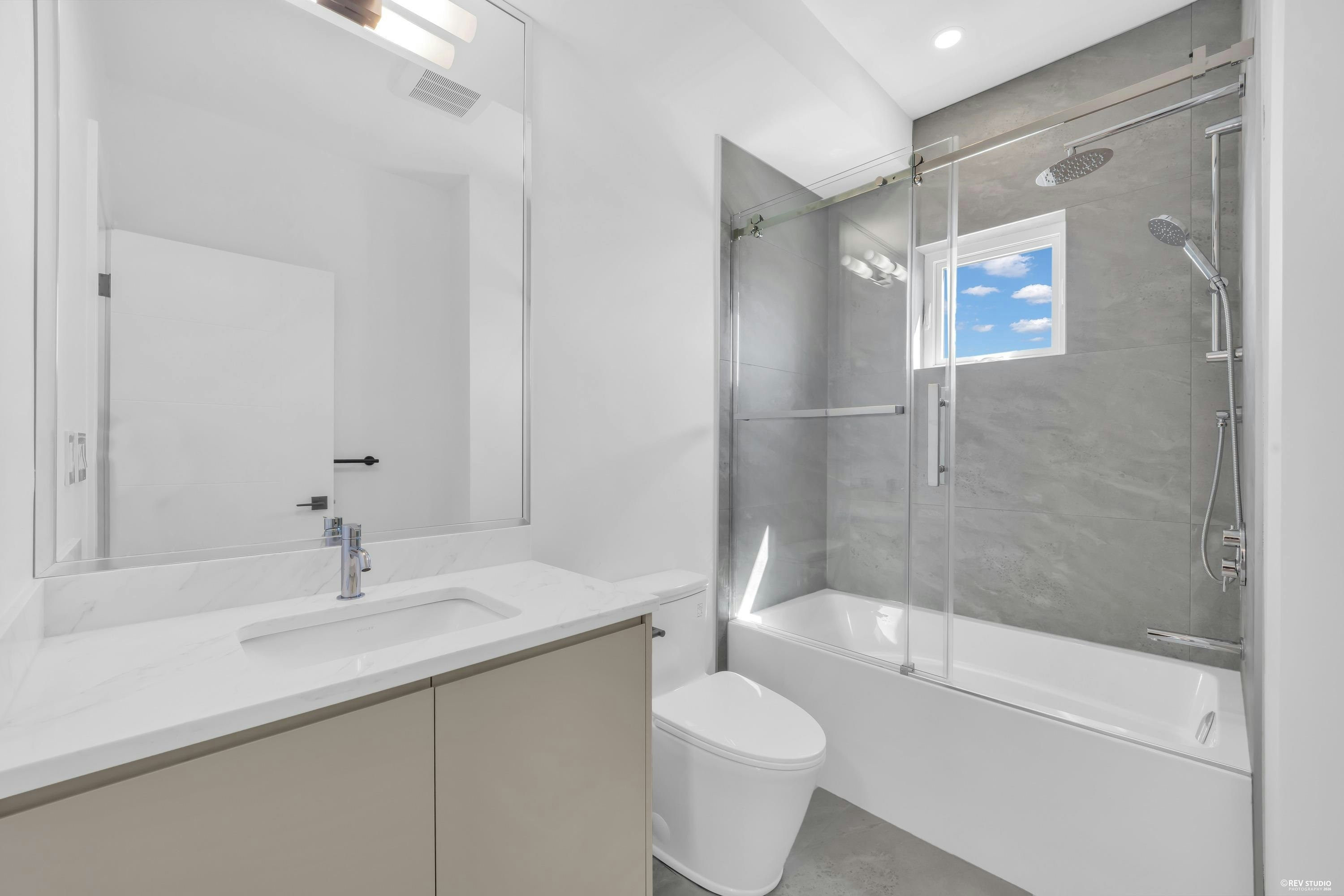 1-3800 Pender Street, Burnaby, BC, V5C 2L5 - 11