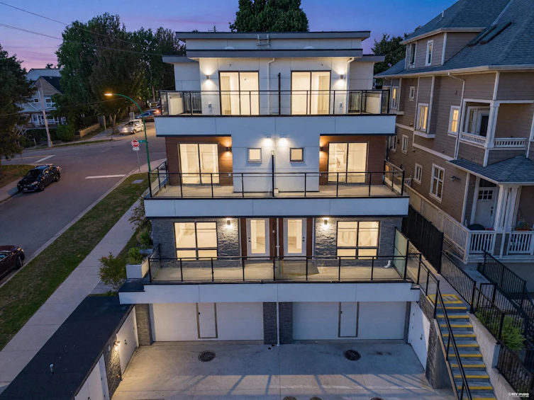 1-3800 Pender Street, Burnaby, BC, V5C 2L5 - 2