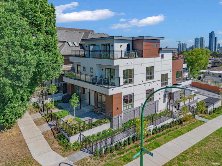 2-3800 Pender Street, Burnaby, BC, V5C 2L5 - 31