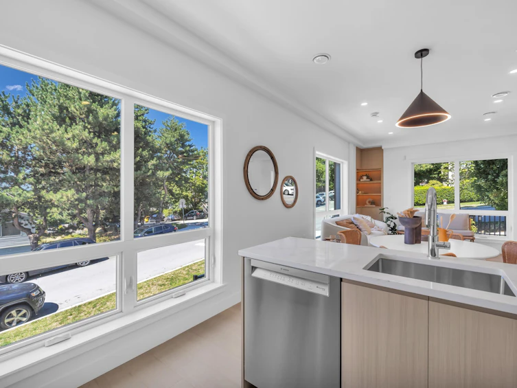 2-3800 Pender Street, Burnaby, BC, V5C 2L5 - 11
