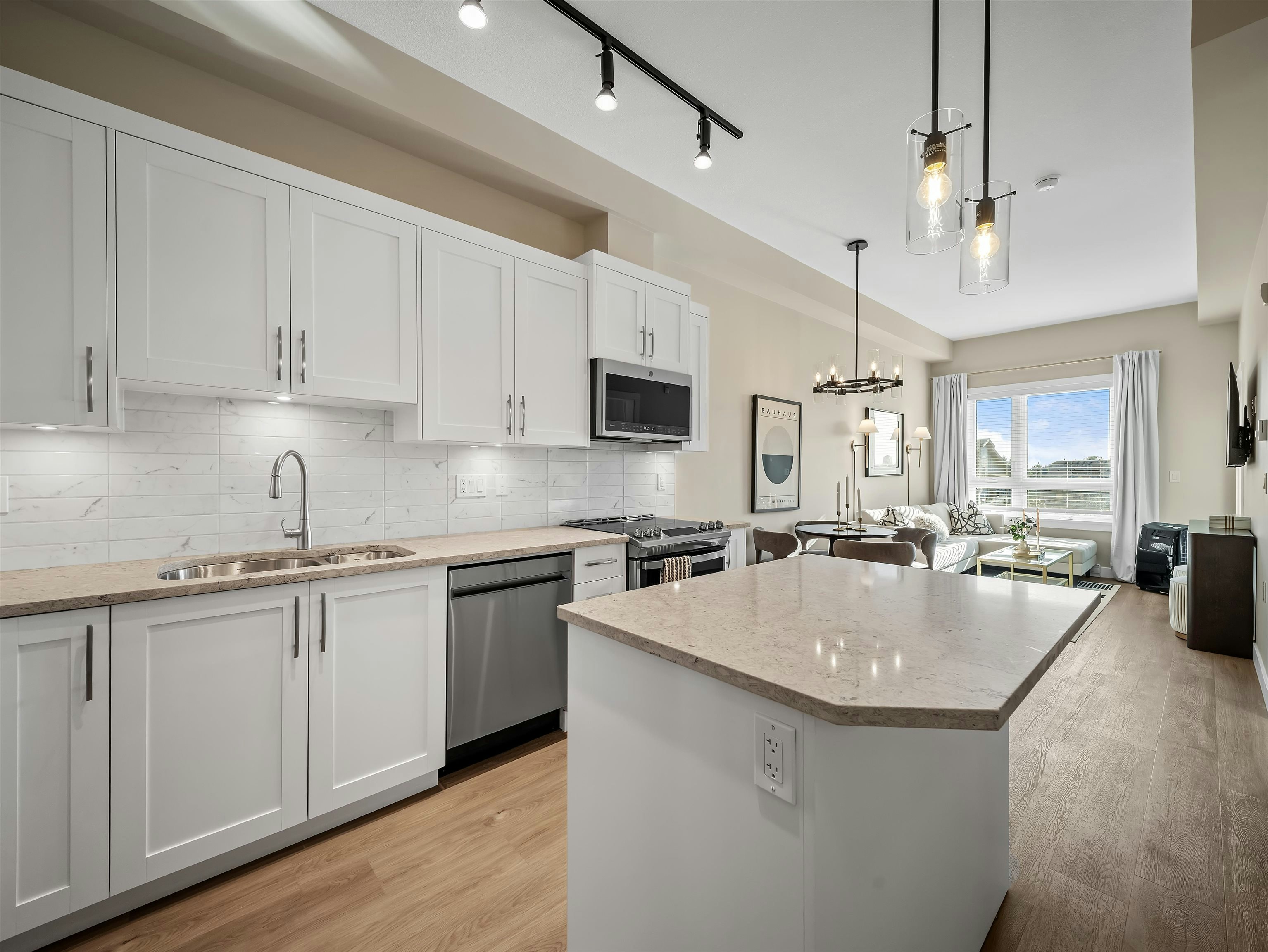 A432-8233 208b Street Street, Langley, BC, V2Y 4M7