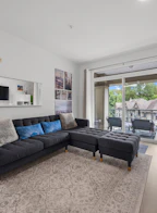 418 33318 E Bourquin Crescent