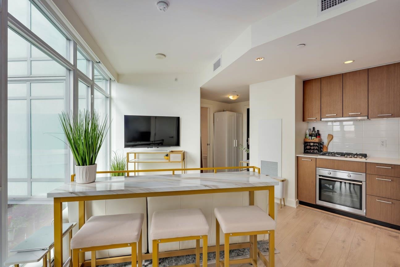 1207-1372 Seymour Street, Vancouver, BC, V6B 0L1 - 12